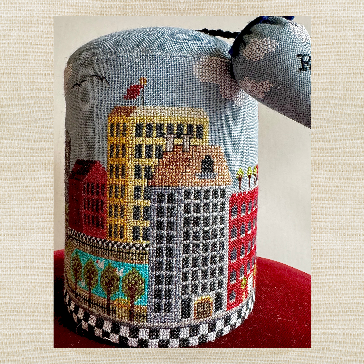 Maximum Cross Stitch - Round the City - Booklet Chart and/or Roxy Floss Pack