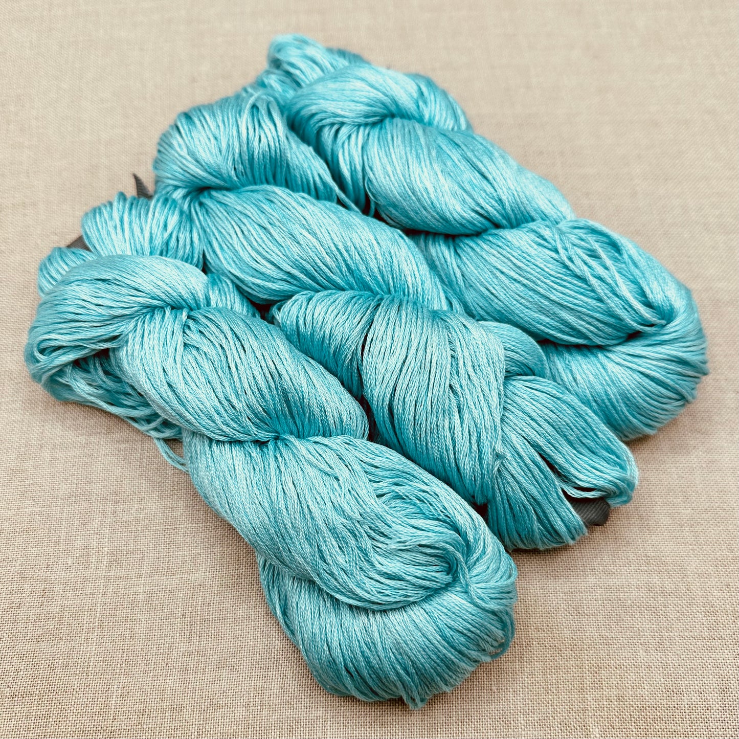 Roxy Floss Collection MINI HANK (approx. 192 yds) - Cyan Aura