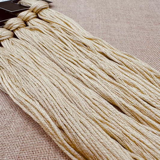Roxy Floss Collection 8yd French Vanilla