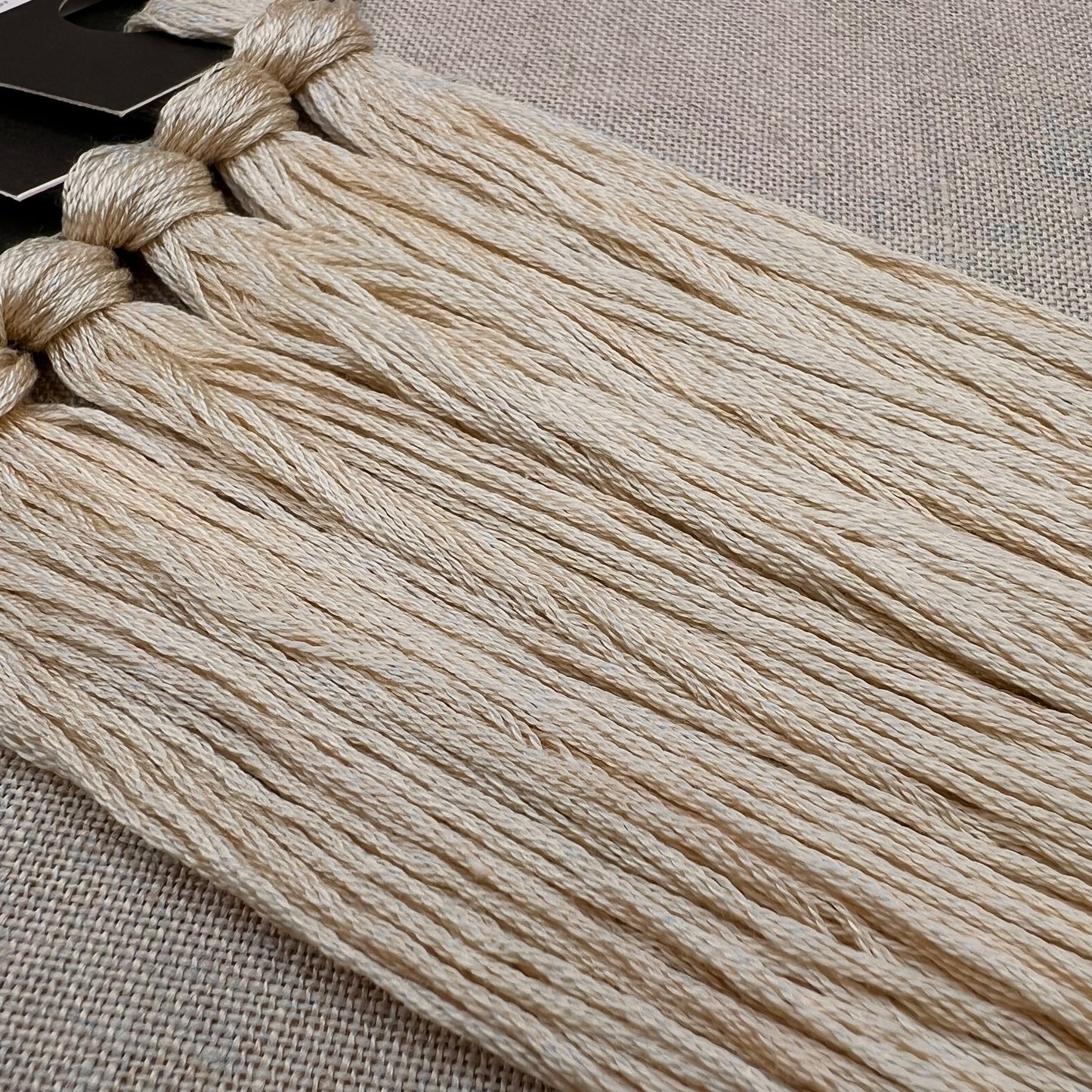 Roxy Floss Collection 8yd Neut