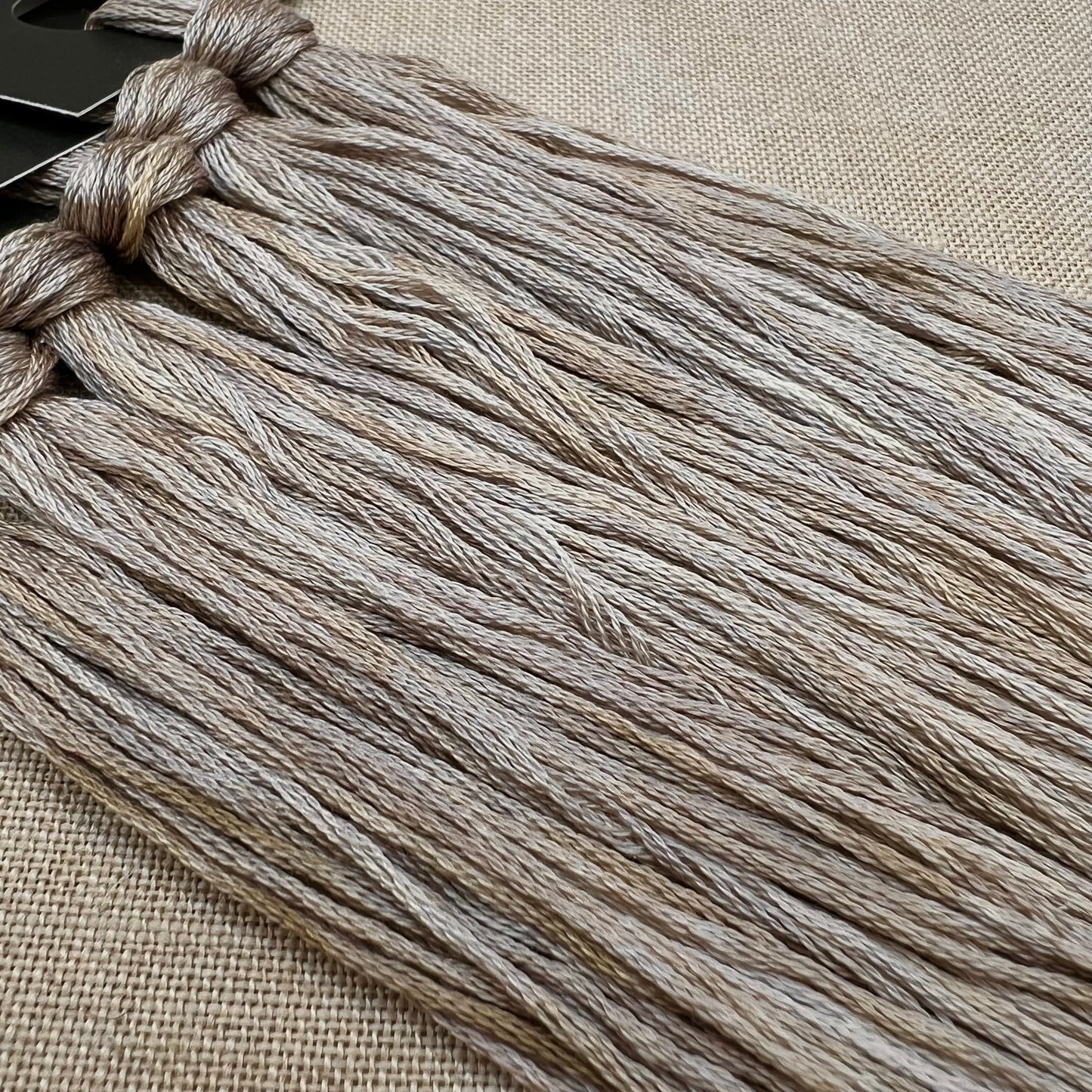 Roxy Floss Collection 8yd This Sand That