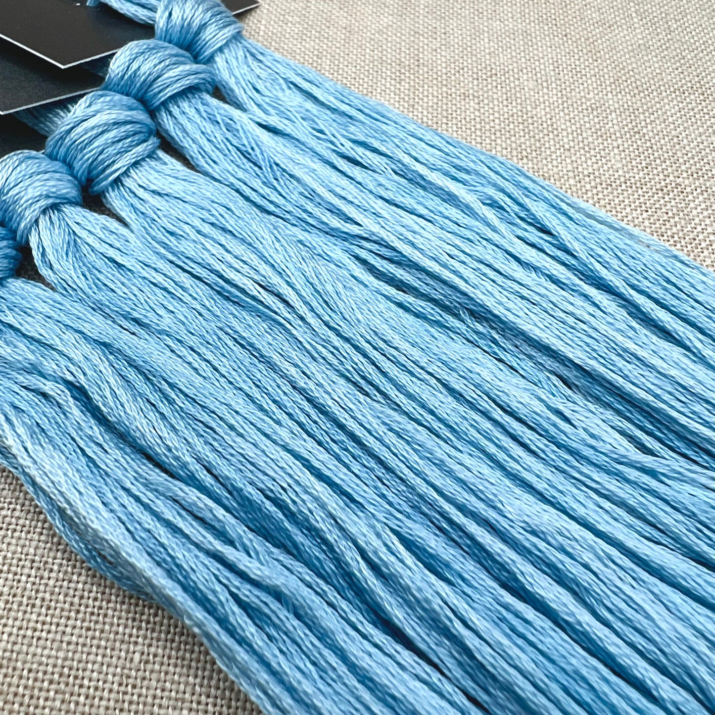 Roxy Floss Collection 8yd Bluebird