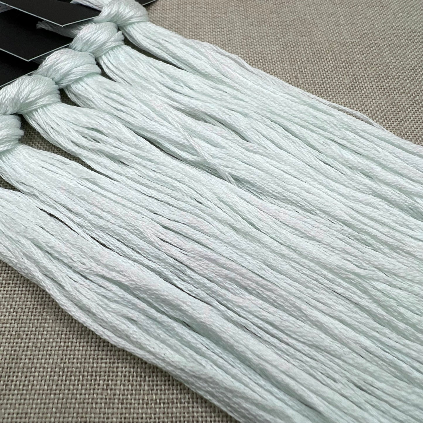 Roxy Floss Collection 8yd Blizzard