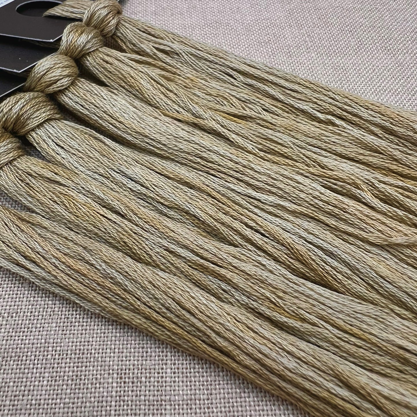 Roxy Floss Collection 8yd Cashmere