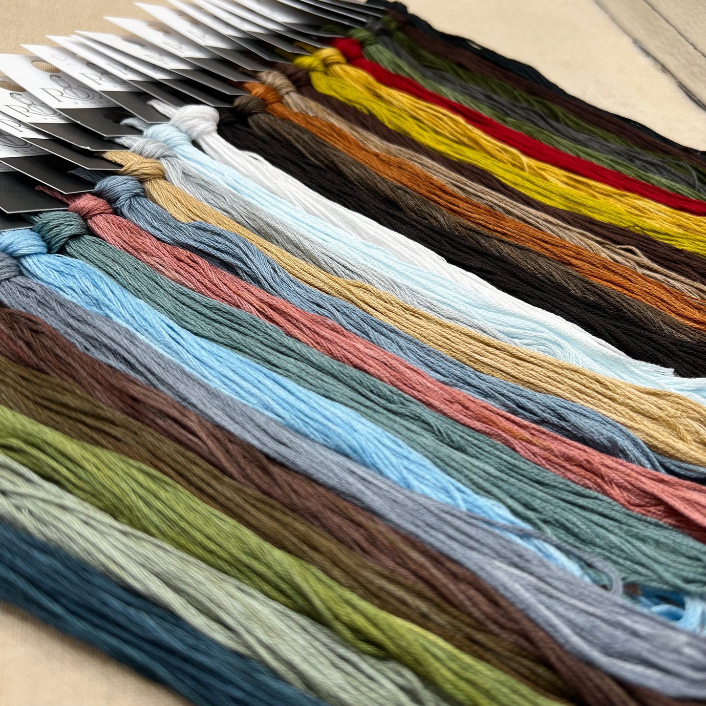 Lila's Studio - Peace on Earth - Booklet Chart and/or Roxy Floss Conversion