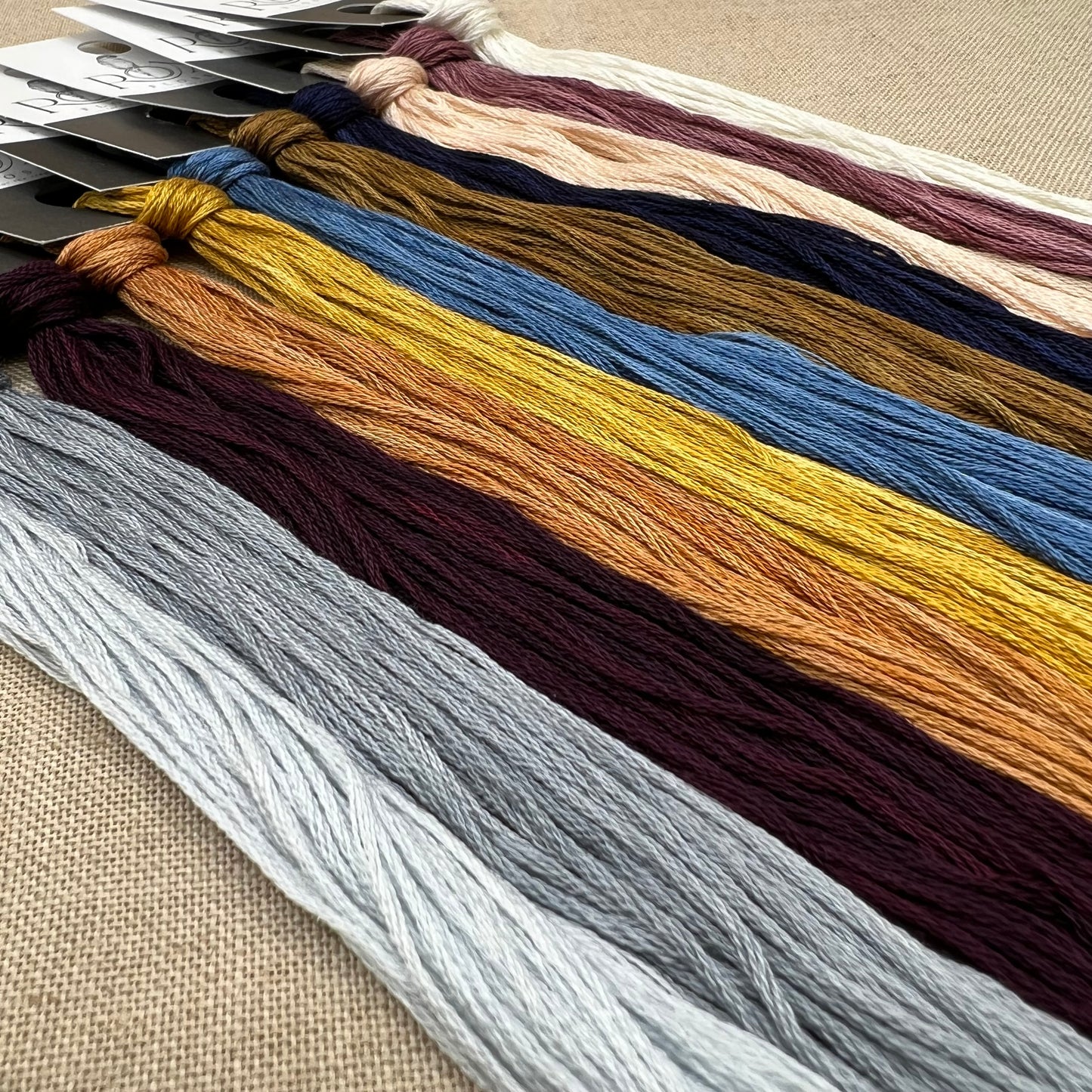 Diana Bloom Designs - Bluebirds In The Branches - Chart and/or Roxy Floss