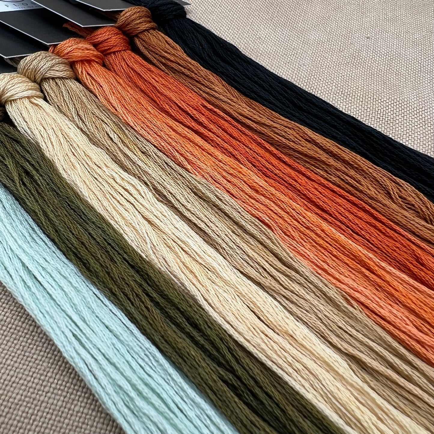 The Artsy Housewife - Garden Bear - Chart IH and/or Roxy Floss Conversion