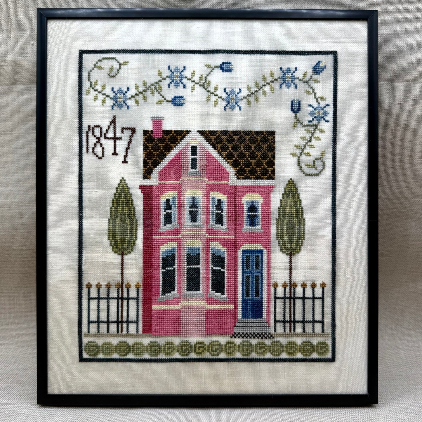 Maximum Cross Stitch - Cabbagetown House - Booklet Chart and/or Roxy Floss Pack