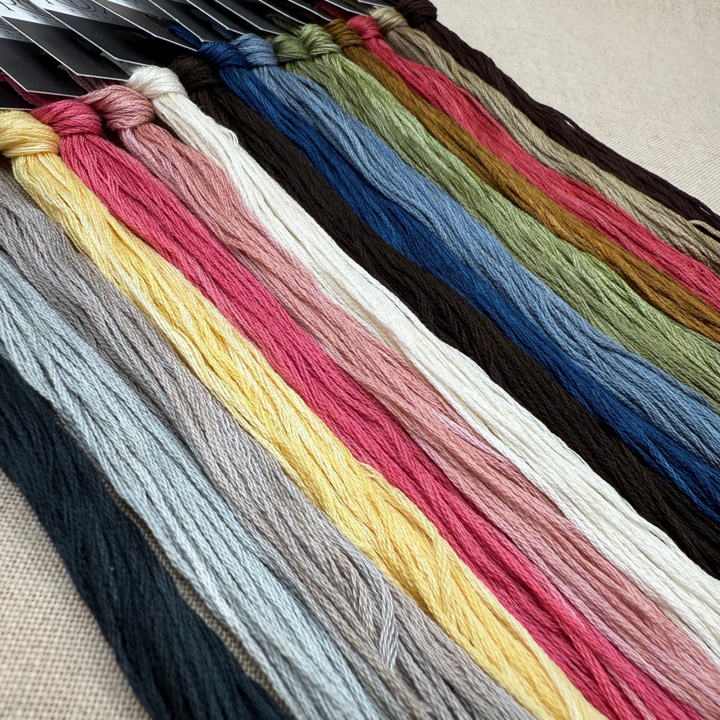 Maximum Cross Stitch - Cabbagetown House - Booklet Chart and/or Roxy Floss Pack