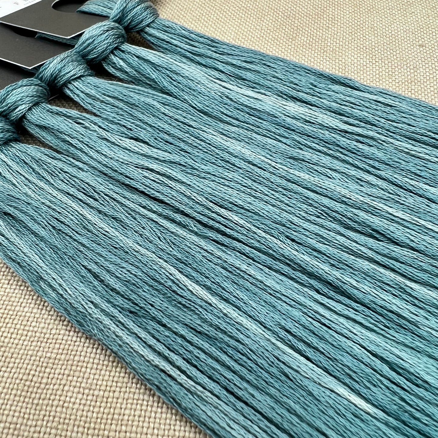 Roxy Floss Collection 8yd Déjà-Blue