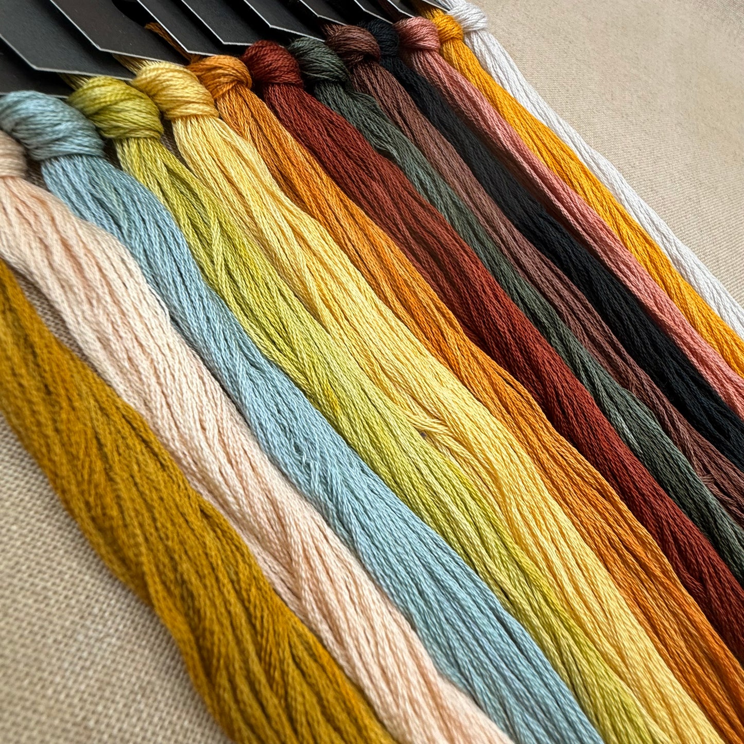 The Artsy Housewife - Dark Golden Delicious- Chart and/or Roxy Floss Conversion
