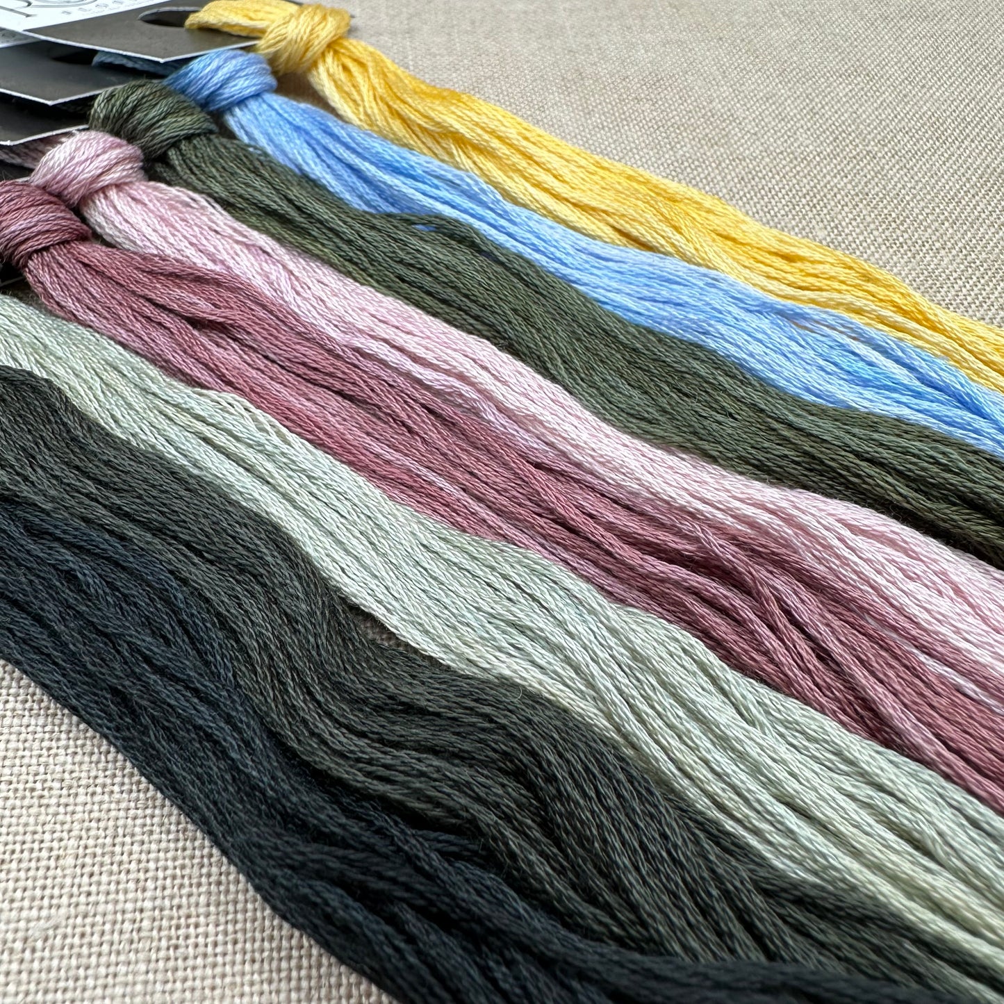 The Artsy Housewife - Midnight Garden - Chart and/or Roxy Floss Conversion