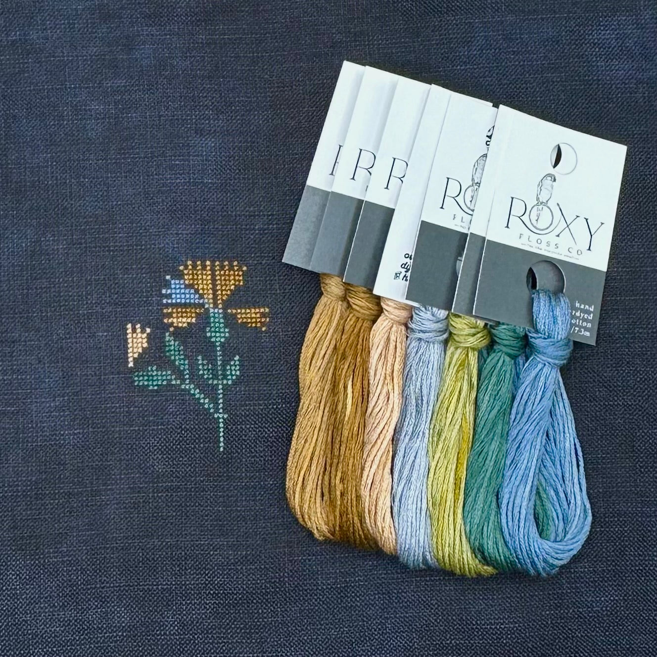 Modern Folk Embroidery - Carnation Vase Pincushion - Mini Kit