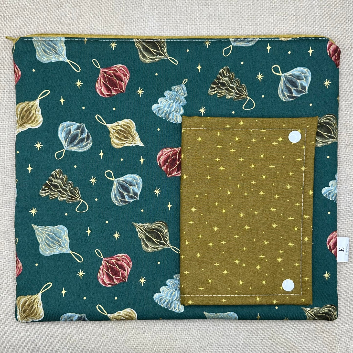 Ornaments Galore - Project Bag with Coordinating Thread Bed and Roxy Floss Co Floss Pack