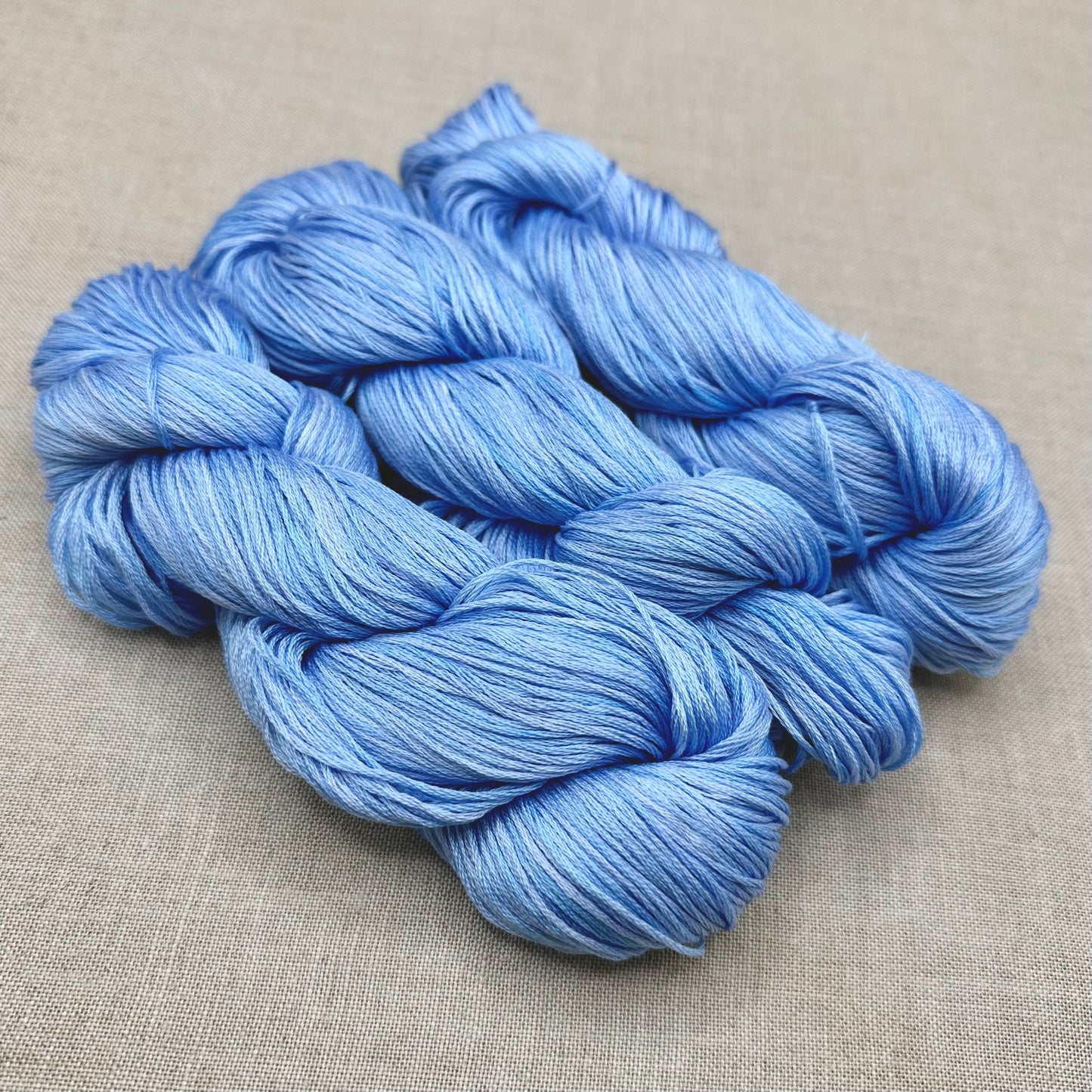Roxy Floss Collection MINI HANK (approx. 192 yds) - Light Blurple