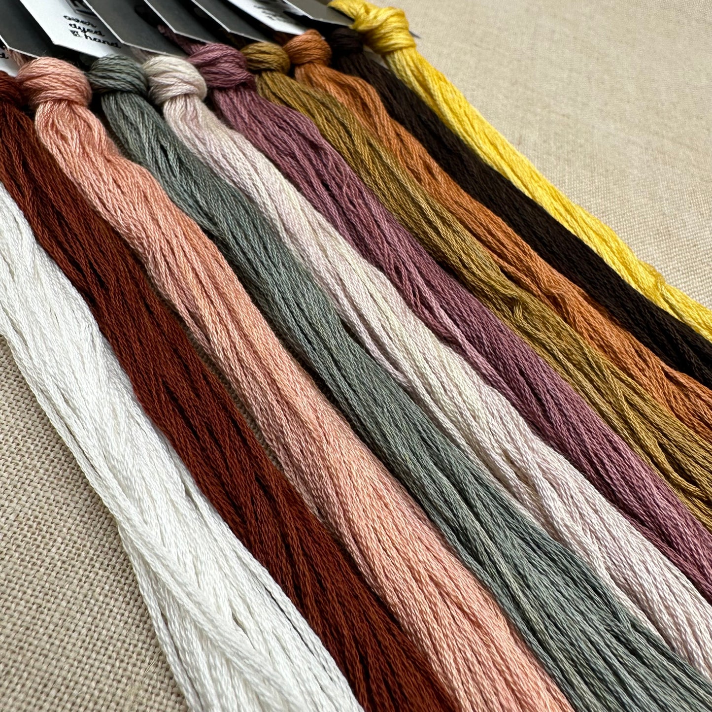 The Artsy Housewife - Oona Owl - Chart and/or Roxy Floss Conversion