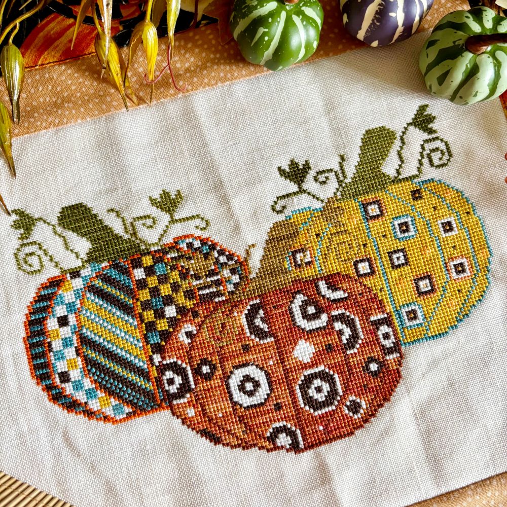 Yasmin's Made with Love - Patchwork Pumpkins - Chart and/or Roxy Floss Pack