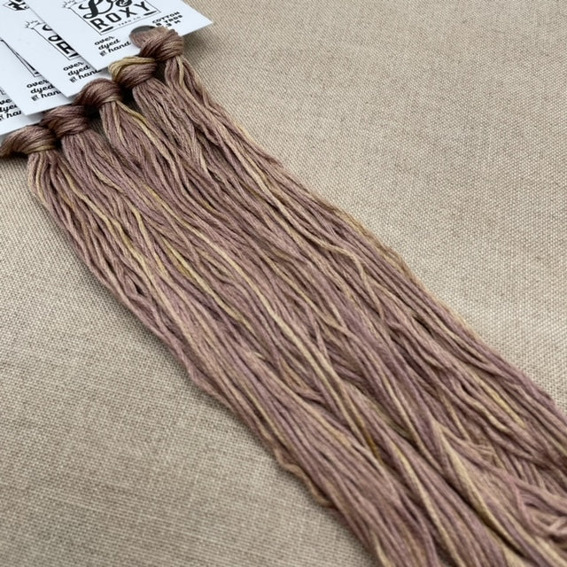 Roxy Floss Collection 8yd Amaretto