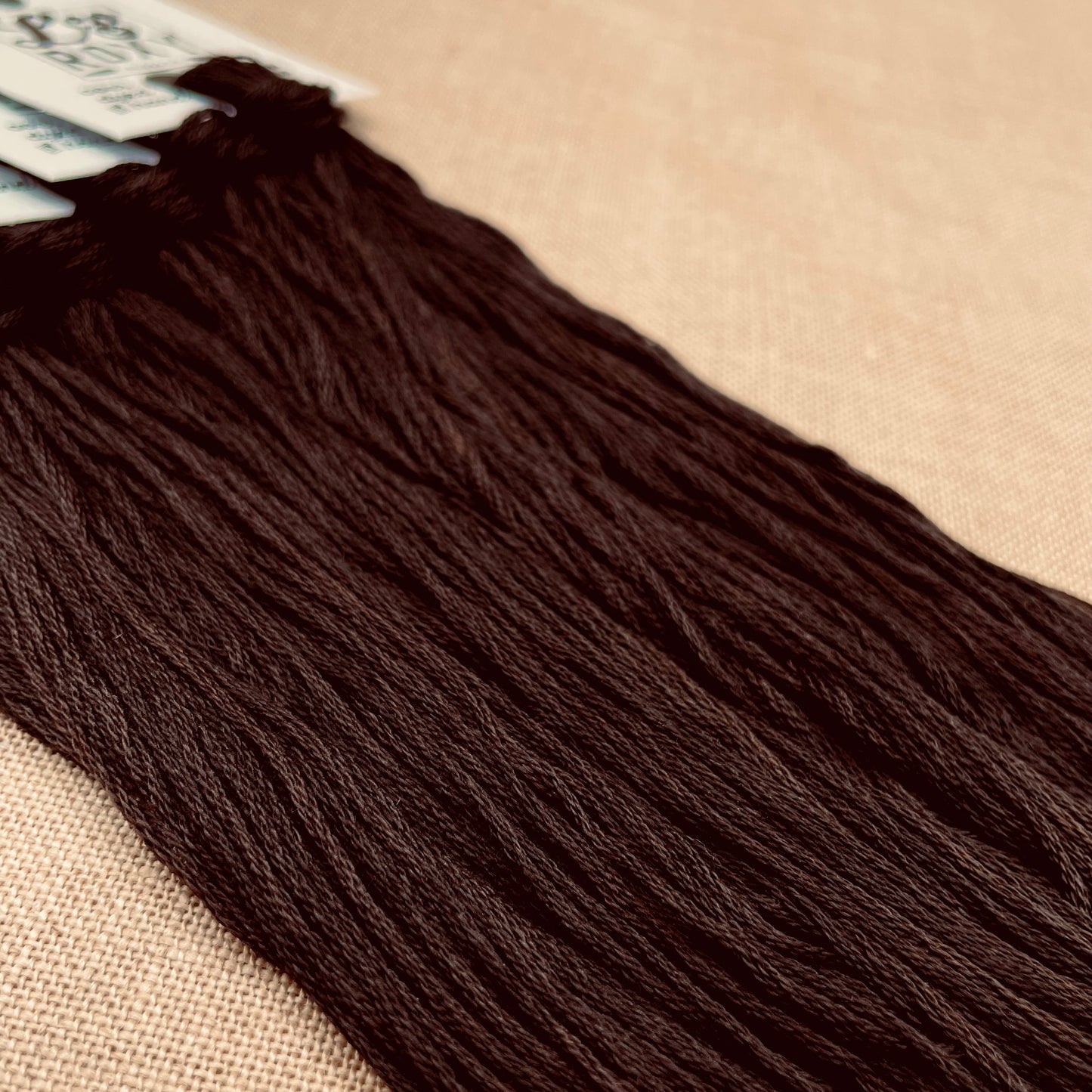 Roxy Floss Collection 8yd Brunette
