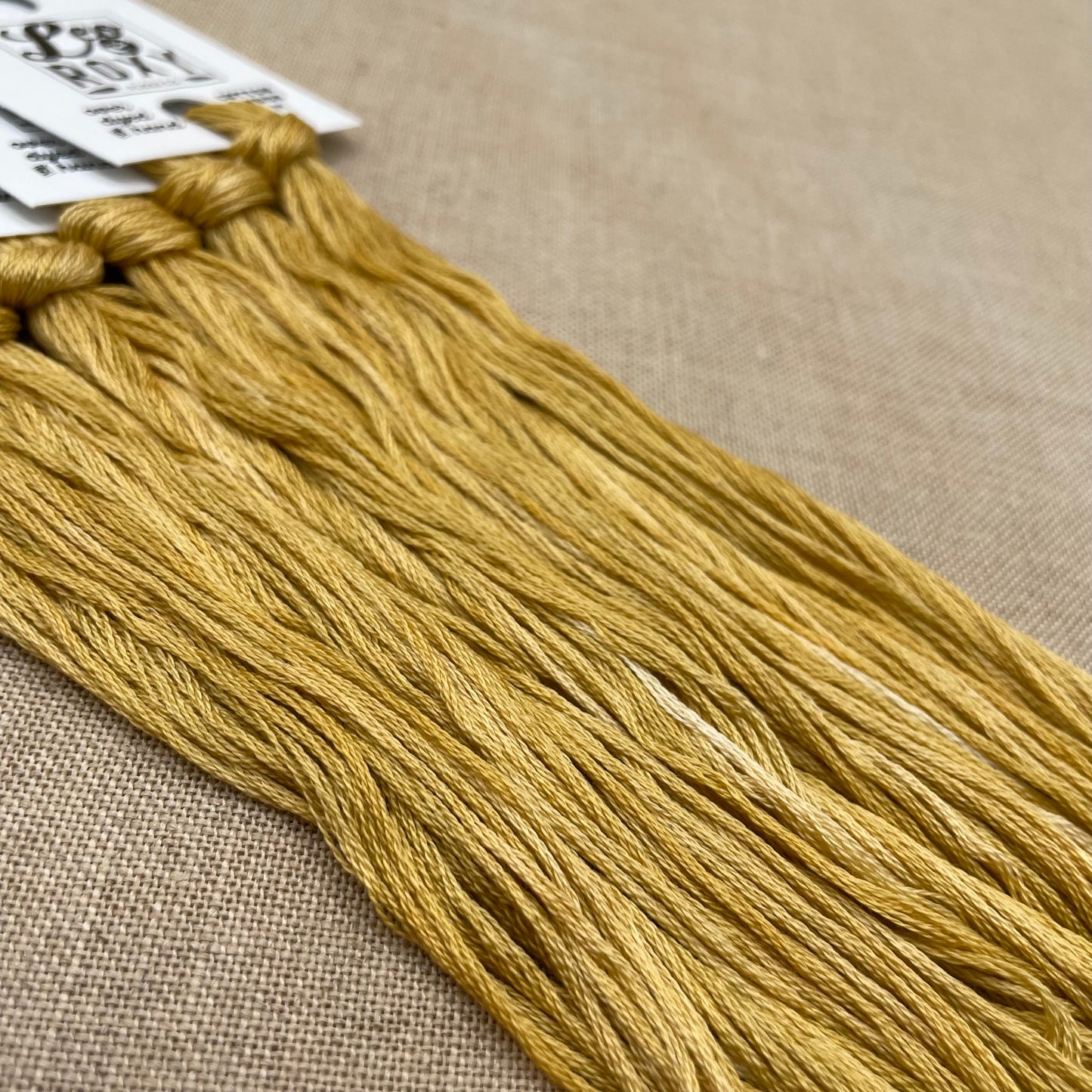 Roxy Floss Collection 8yd Butterscotch