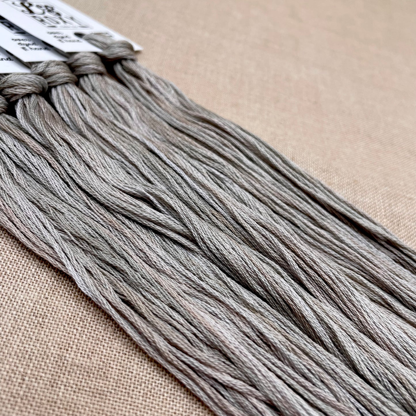 Roxy Floss Collection 8yd Earl Grey
