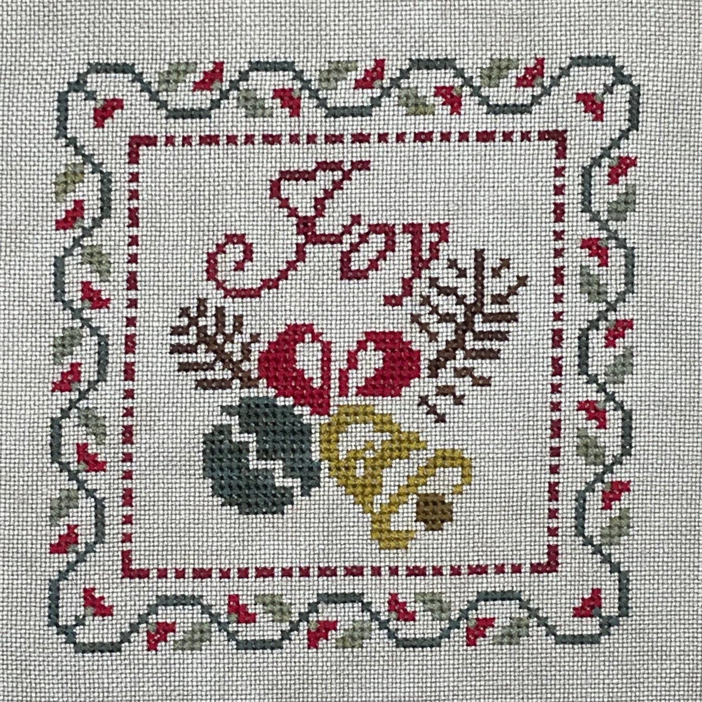 Jeannette Douglas Designs - Christmas Cheer Pin Pillows - Booklet Chart and/or Roxy Floss