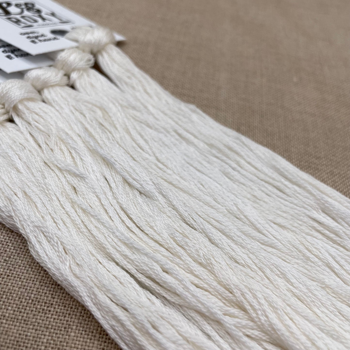 Roxy Floss Collection 8yd Legend-Dairy