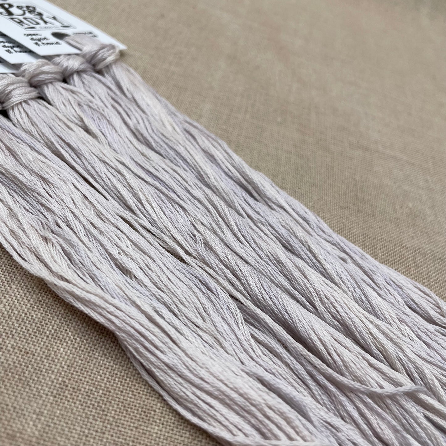 Roxy Floss Collection 8yd Milkshake