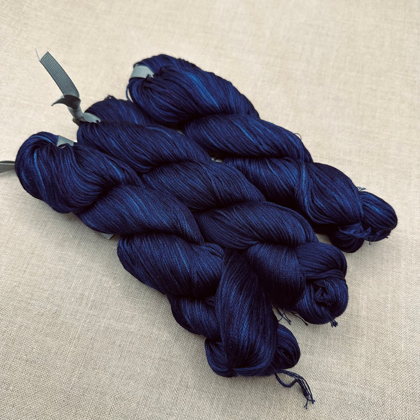 Roxy Floss Collection MINI HANK (approx. 192 yds) - Planetarium