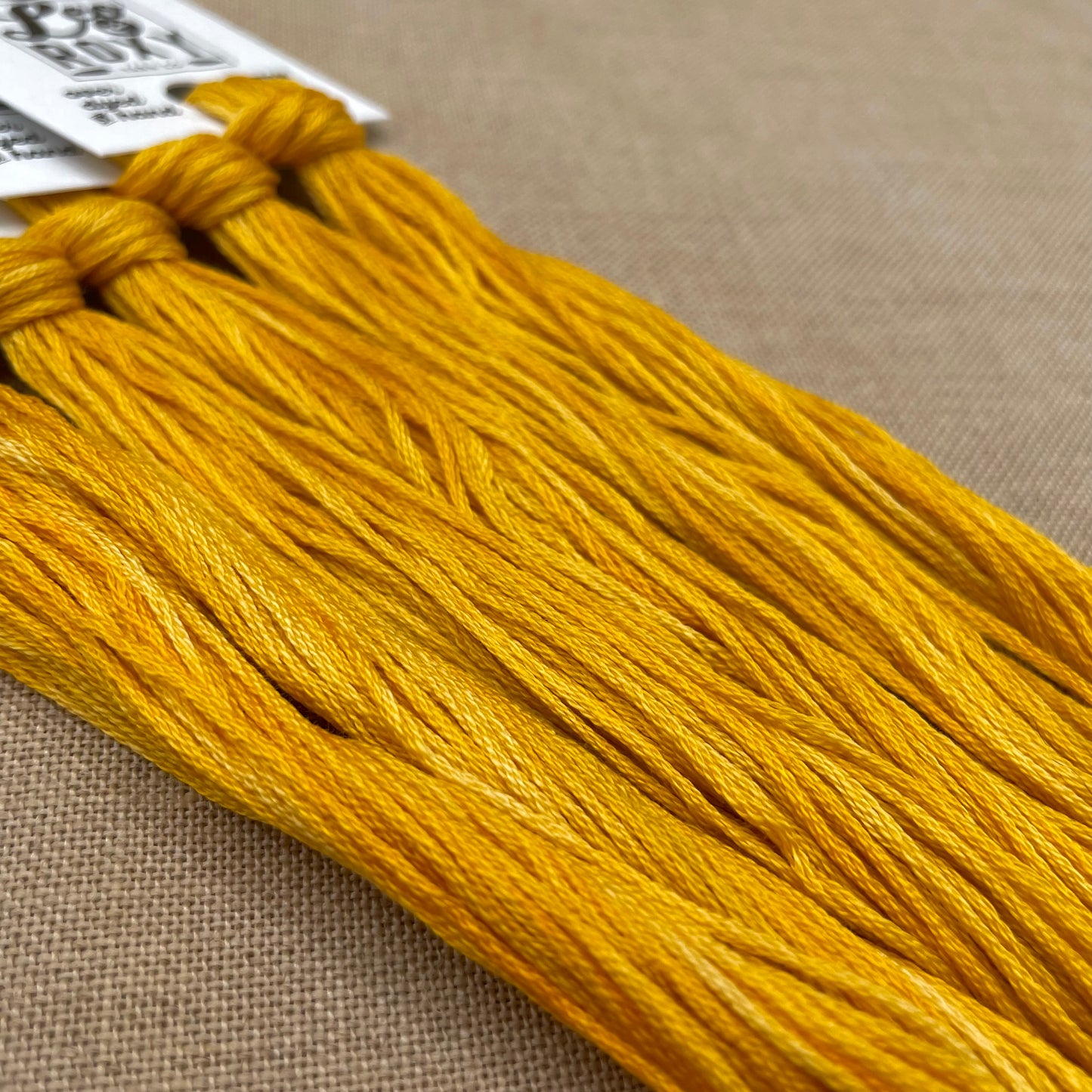 Roxy Floss Collection 8yd Tournesol