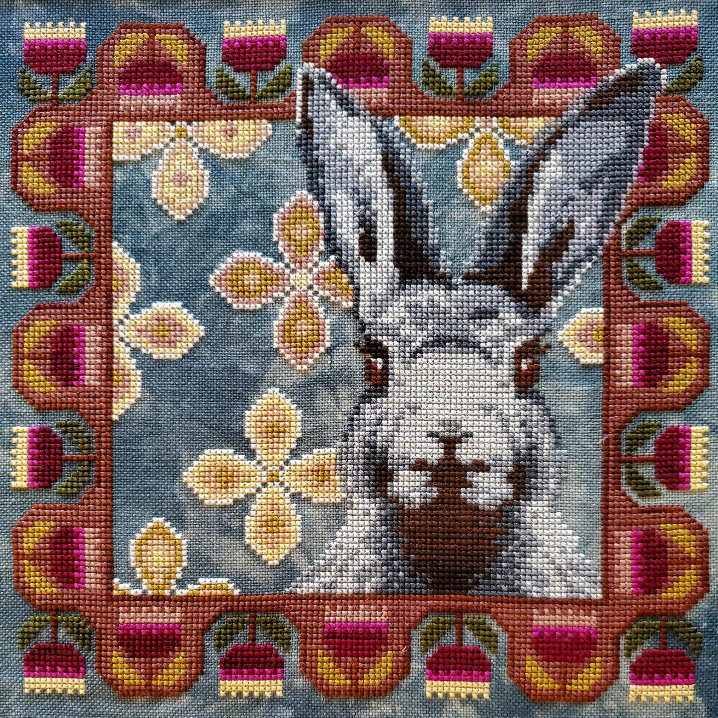 The Artsy Housewife - Bun Bun - Chart and/or Roxy Floss Conversion