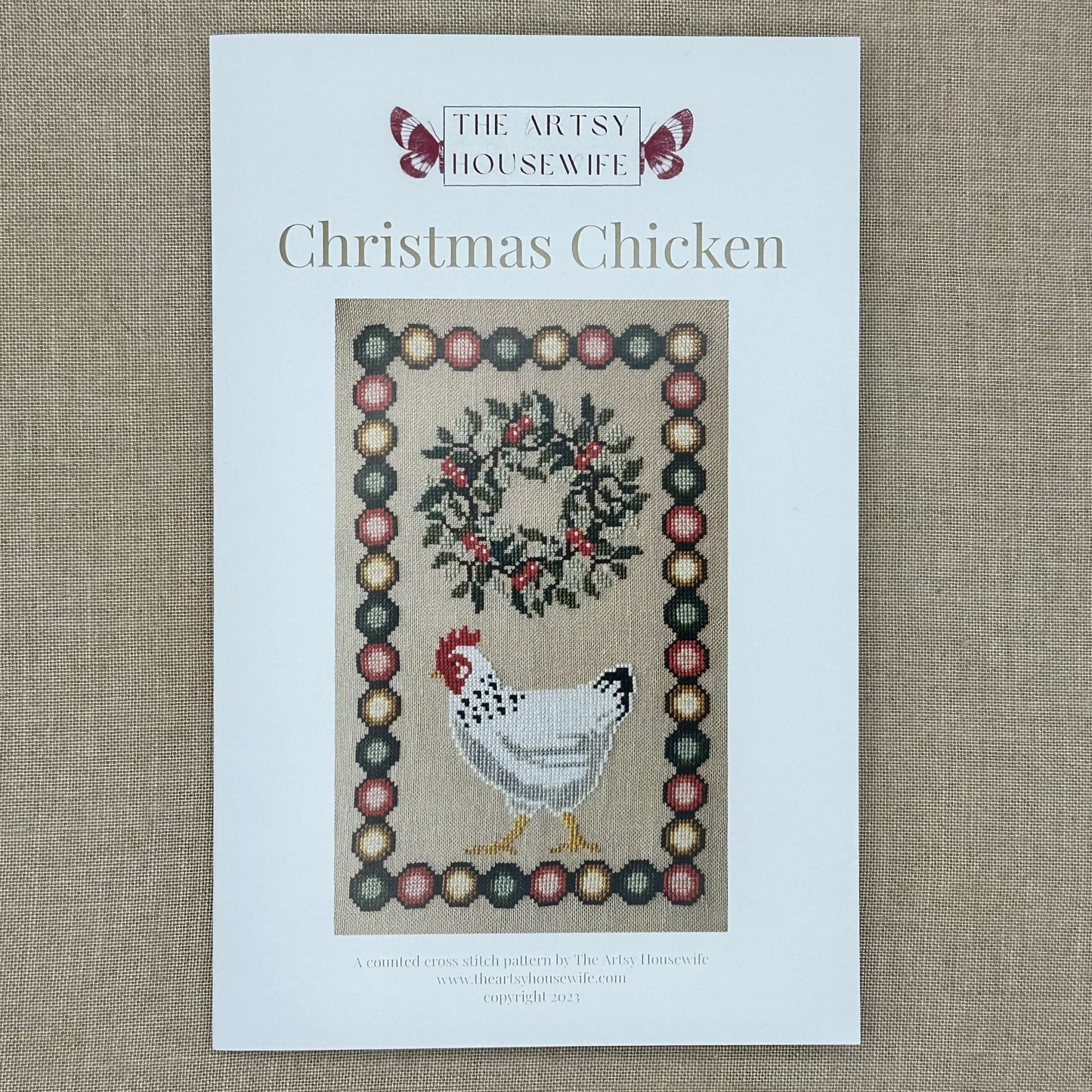 The Artsy Housewife - Christmas Chicken - Chart and/or Roxy Floss Conversion