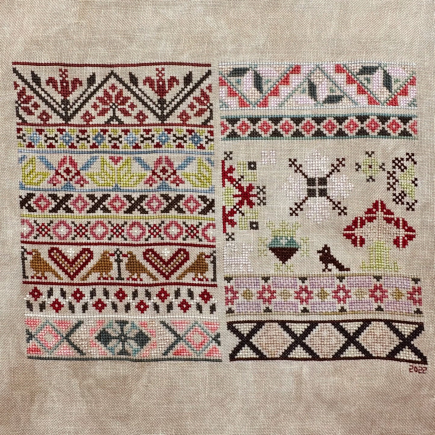 Modern Folk Embroidery - Holiday Countdown 2022: A Frisian Band Sampler - Roxy Floss Co Conversion