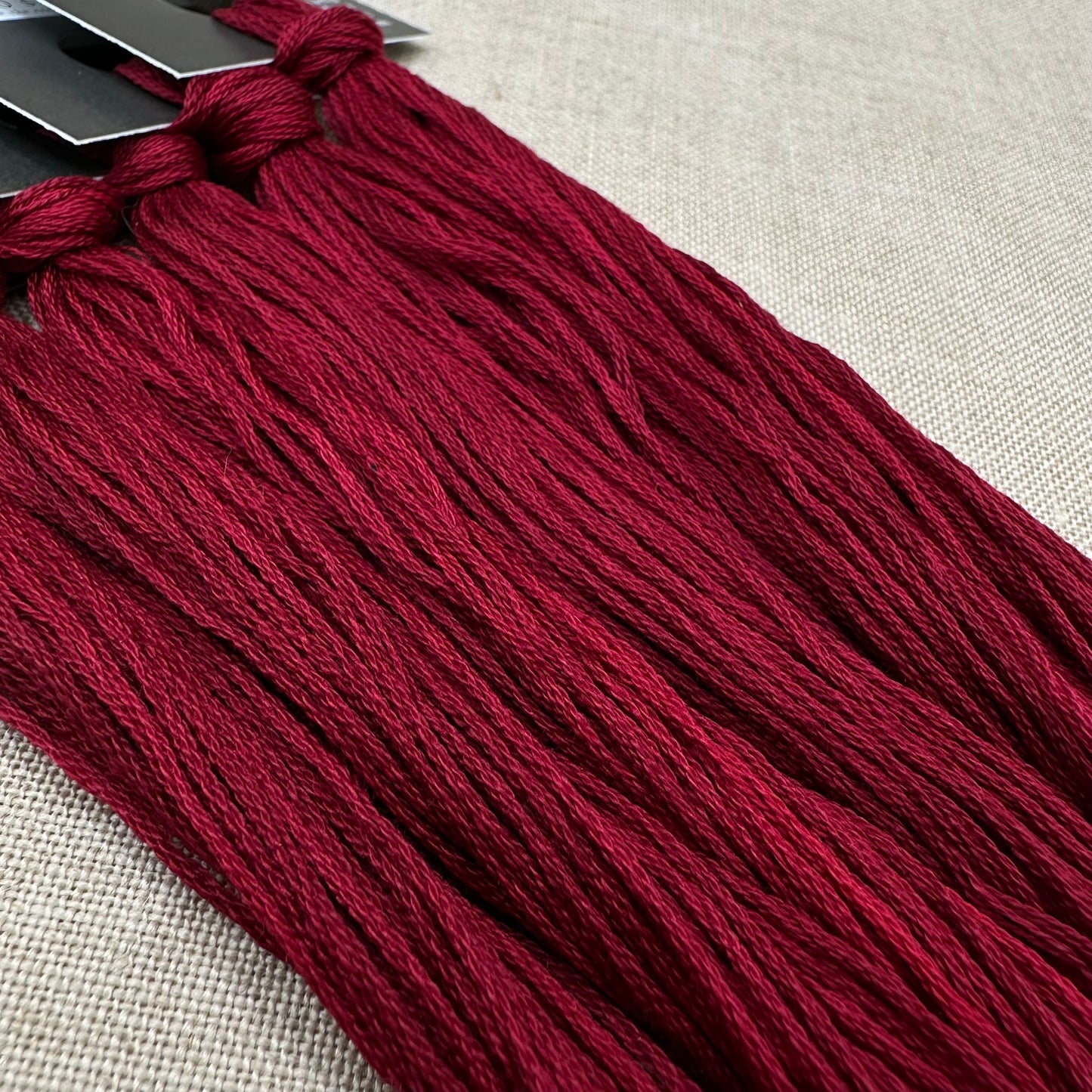 Roxy Floss Collection 8yd Holly Jolly