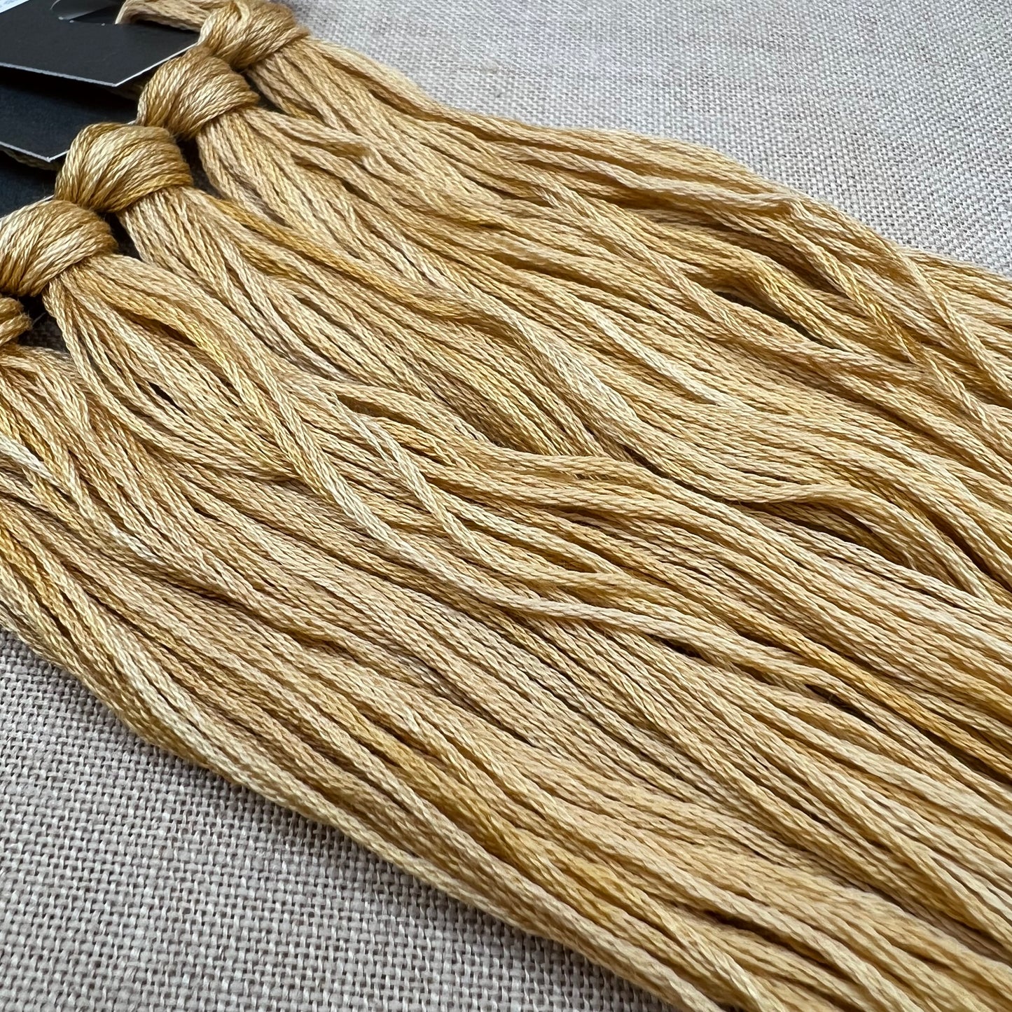 Roxy Floss Collection 8yd Haystack