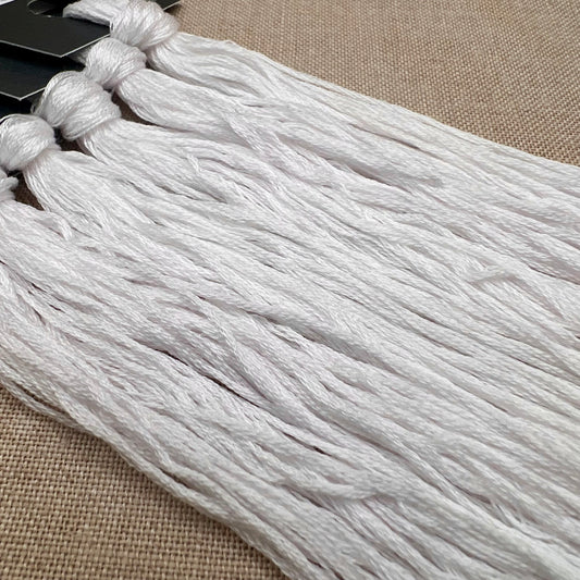 Roxy Floss Collection 8yd Milkshake