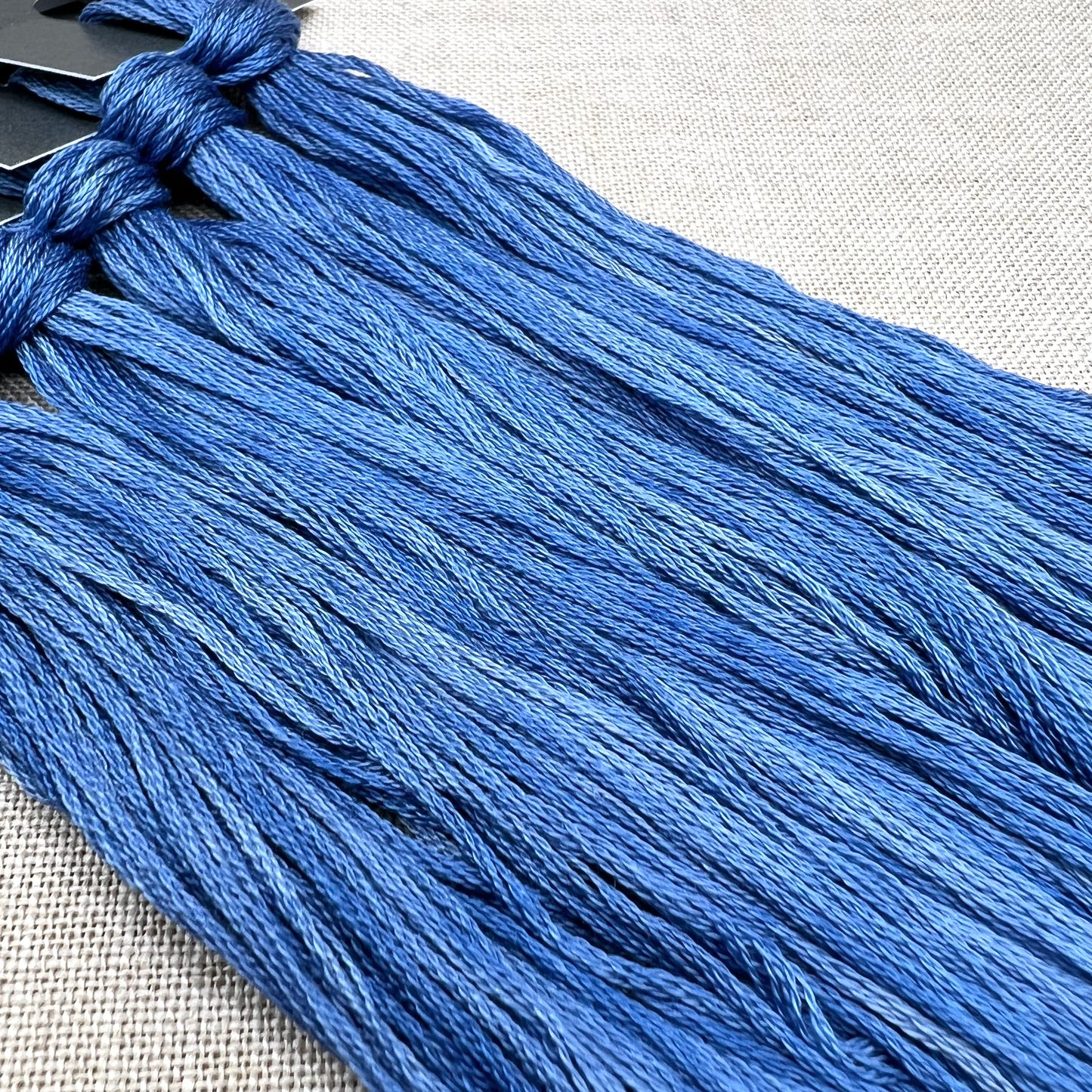 Roxy Floss Collection 8yd Gimme A Lake