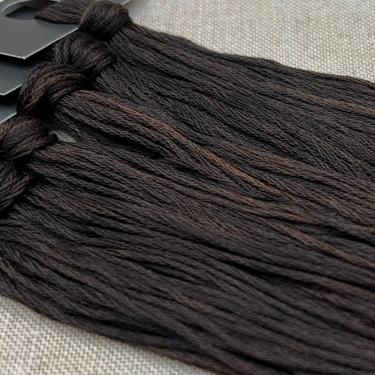 Roxy Floss Collection 8yd Brunette