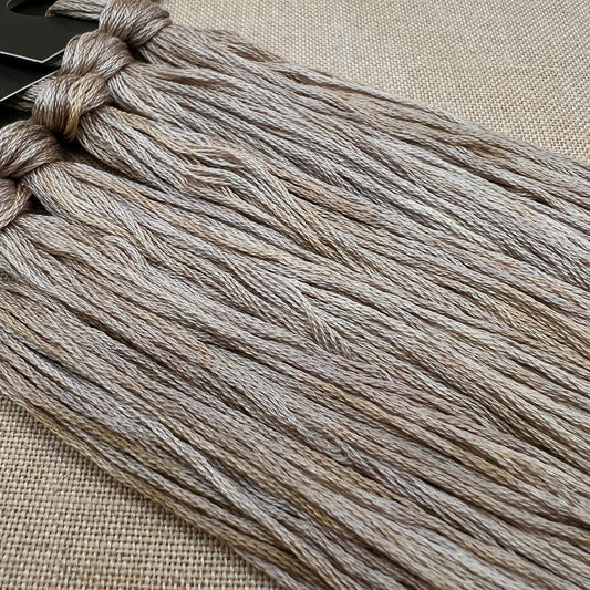 Roxy Floss Collection 8yd This Sand That