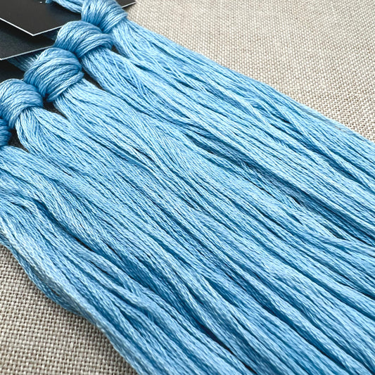 Roxy Floss Collection 8yd Bluebird