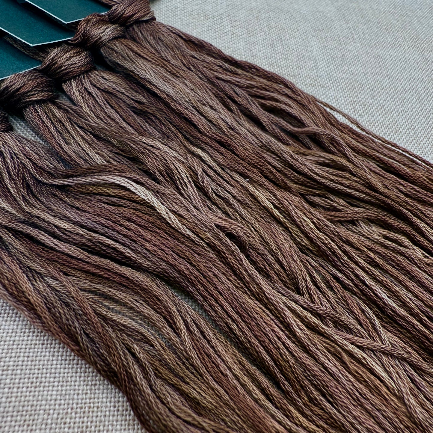 Roxy Floss Collection 8yd Milk Chocolate