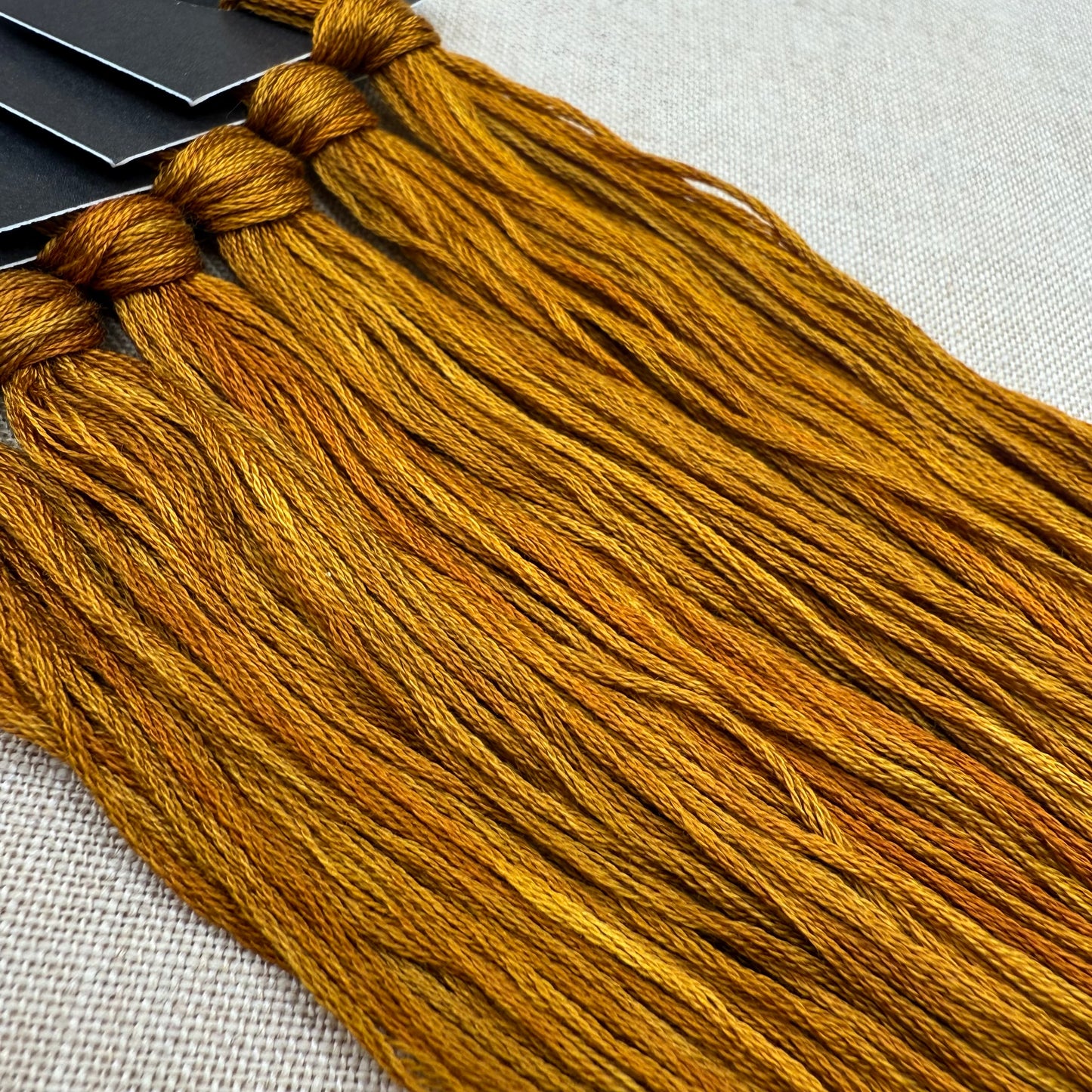 Roxy Floss Collection 8yd Gold Lang Syne