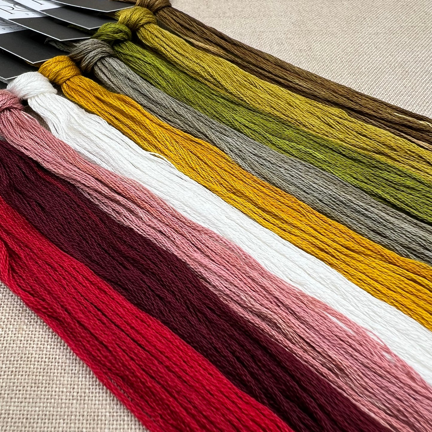 Pansy Patch Quilts and Stitchery - Betsy's Christmas Basket - Cross Stitch Chart and/or Roxy Floss Co Threads