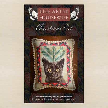 The Artsy Housewife - Christmas Cat - Chart and/or Roxy Floss Conversion