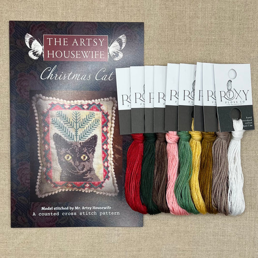 The Artsy Housewife - Christmas Cat - Chart and/or Roxy Floss Conversion