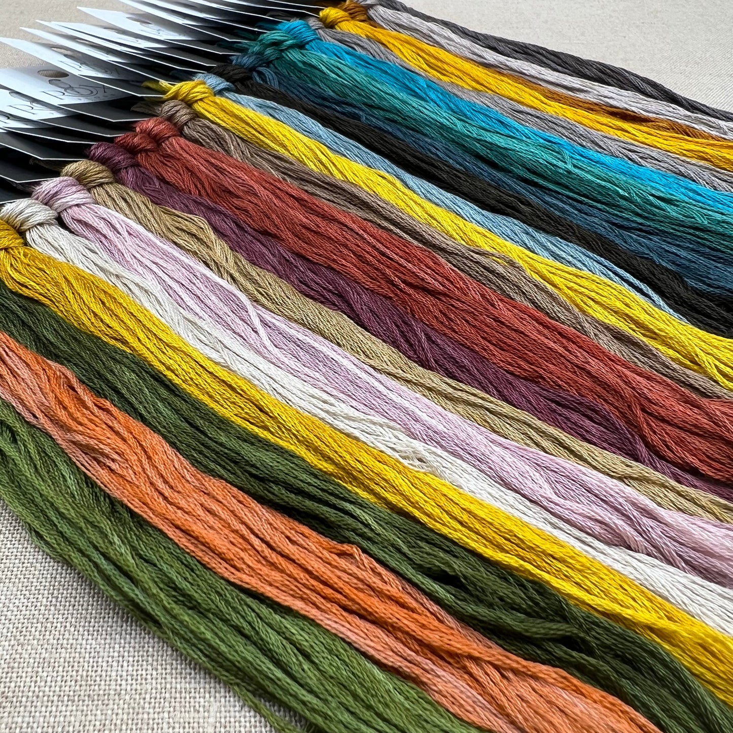 Jeannette Douglas Designs - Vintage Birds - Booklet Chart and/or Roxy Floss Conversion