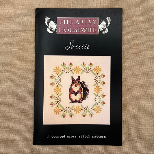 The Artsy Housewife - Sweetie - Chart IH and/or Roxy Floss Conversion