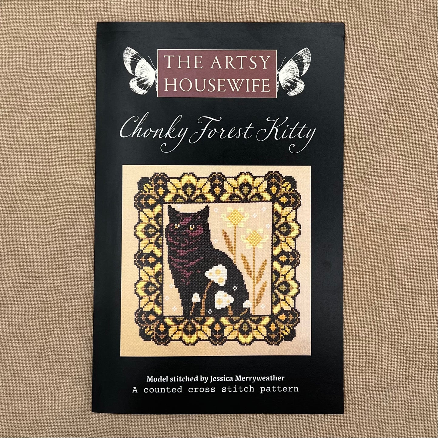 The Artsy Housewife - Chonky Forest Kitty - Booklet Chart IH and/or Roxy Floss Conversion