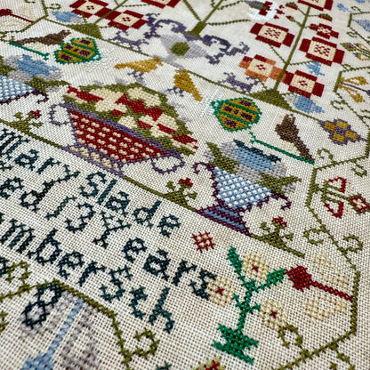 Maximum Cross Stitch - Mary Slade - Booklet Chart and/or Roxy Floss Pack