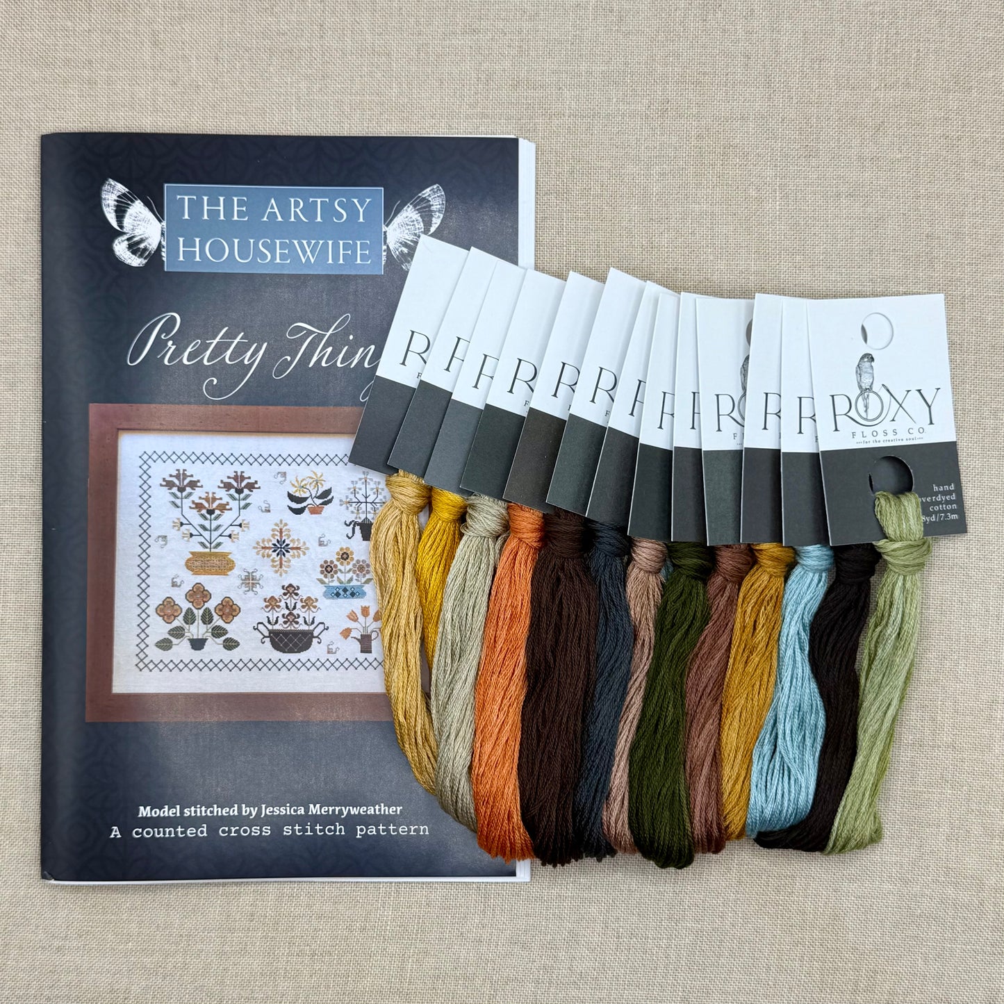 The Artsy Housewife - Pretty Things - Chart and/or Roxy Floss